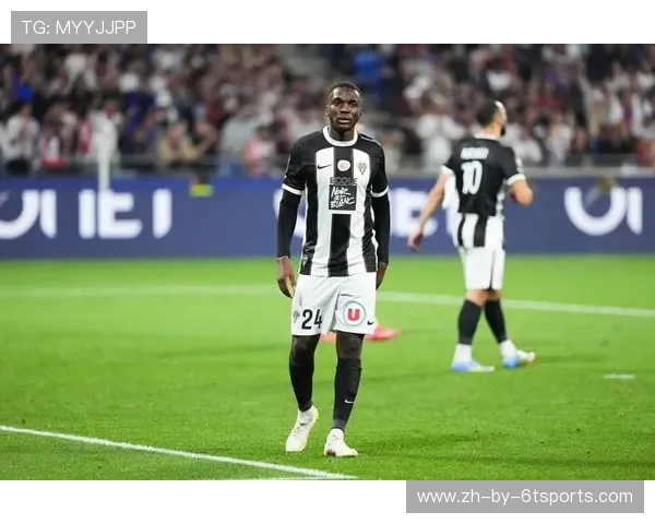 法甲赛季中期排名分析：法甲赛季中期各球队排名分析与趋势预测